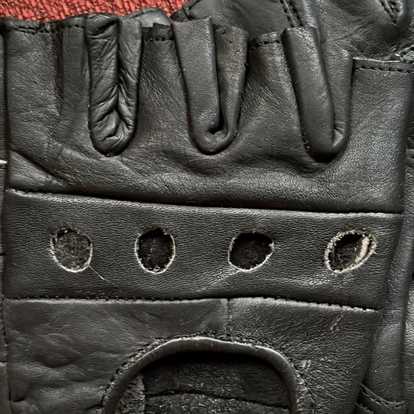 Motorcycle Riding Gloves - Picture 4 of 8